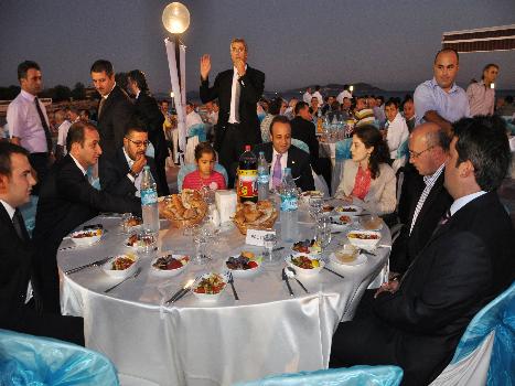 İLÇE TEŞKİLATI OLARAK STK’LARIMIZI İFTAR YEMEĞİNDE AĞIRLADIK 